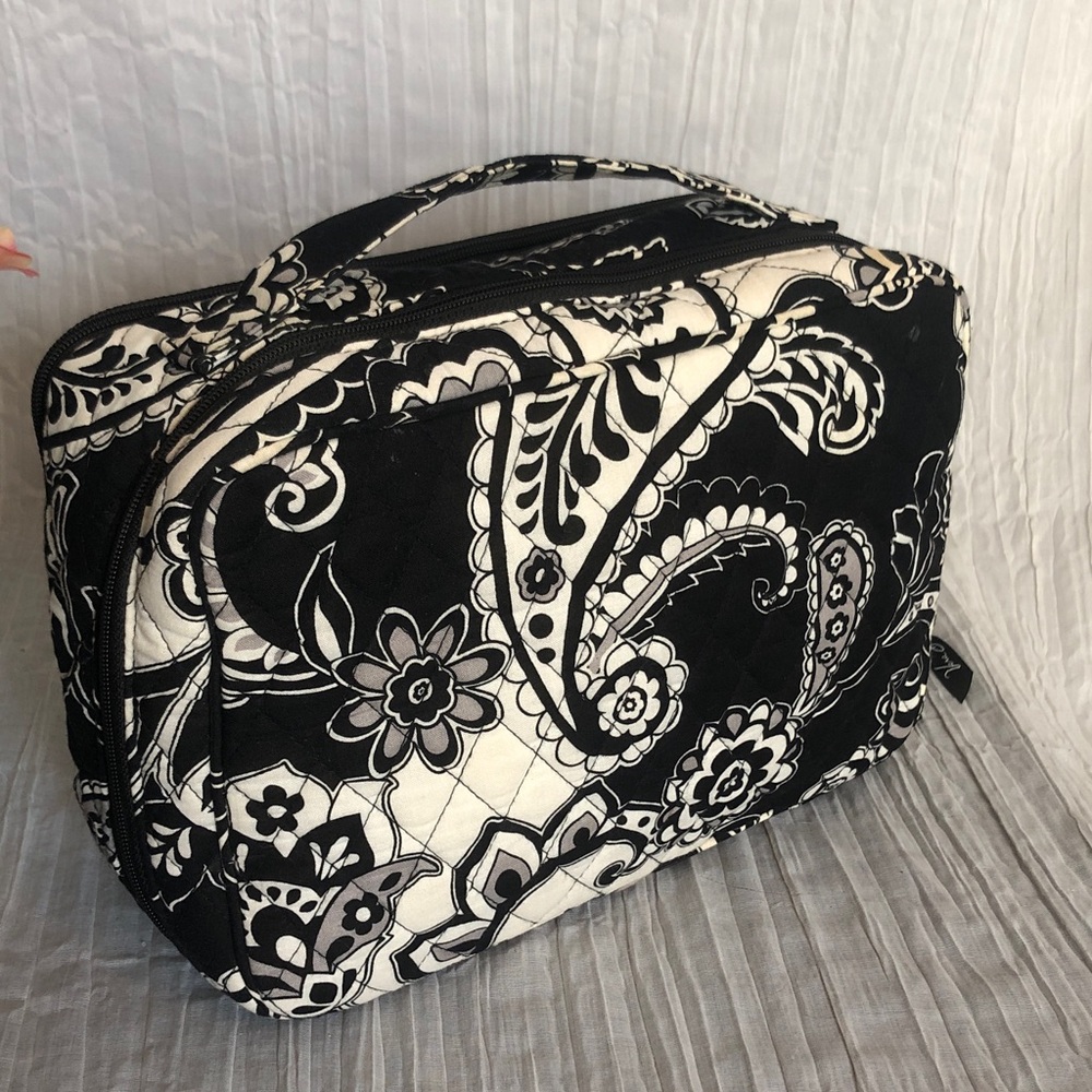 VERA BRADLEY E-Reader Sleeve Night & Day black white paisley NWT & makeup case - Picture 12 of 16
